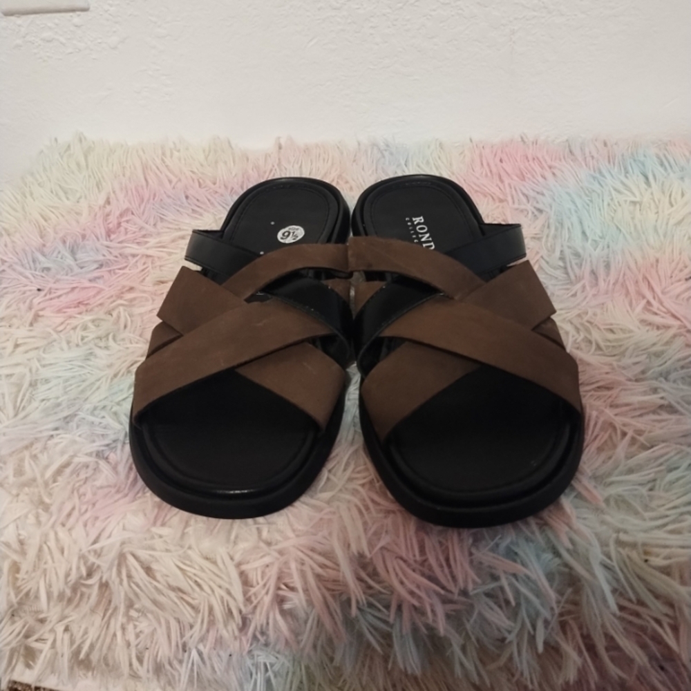 Rondo collections sandals size 9.5 Women